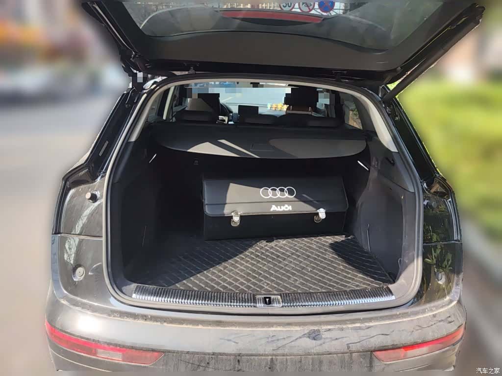Audi Q5L, 2020 10