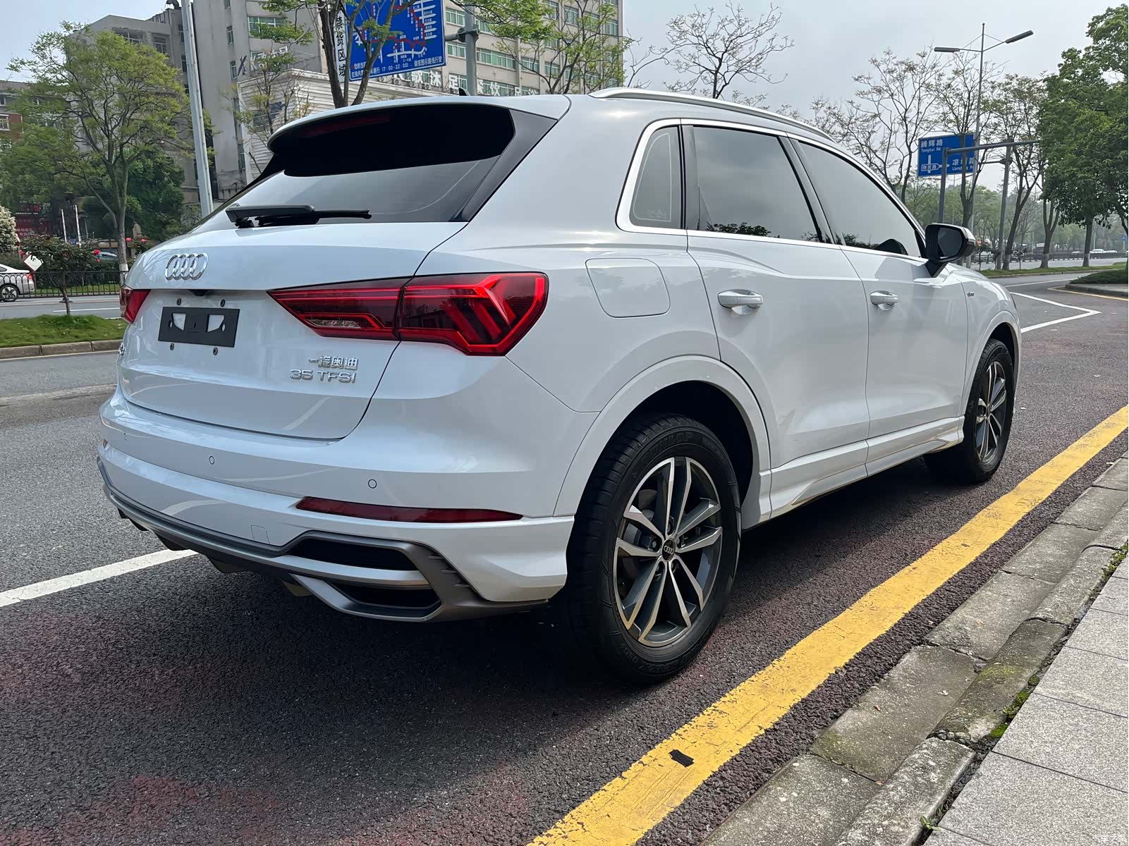 Audi Q3, 2022 13