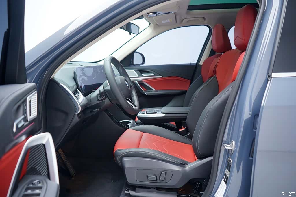 BMW X1, 2024 все фото