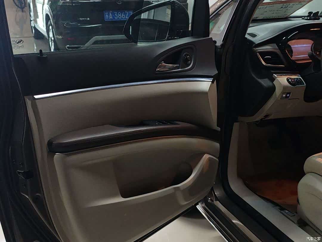 Buick GL8, 2022 8