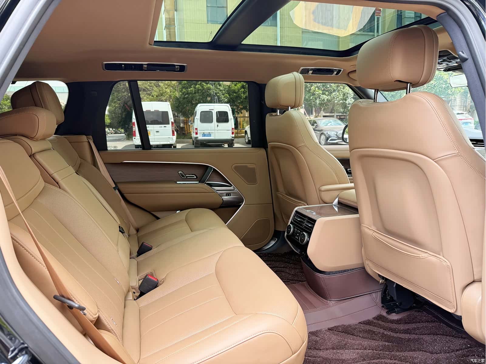 Land Rover Range Rover, 2026 12