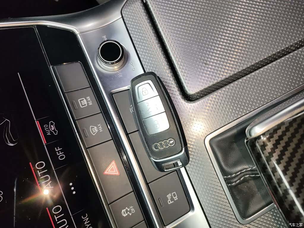 Audi A6L, 2020 9