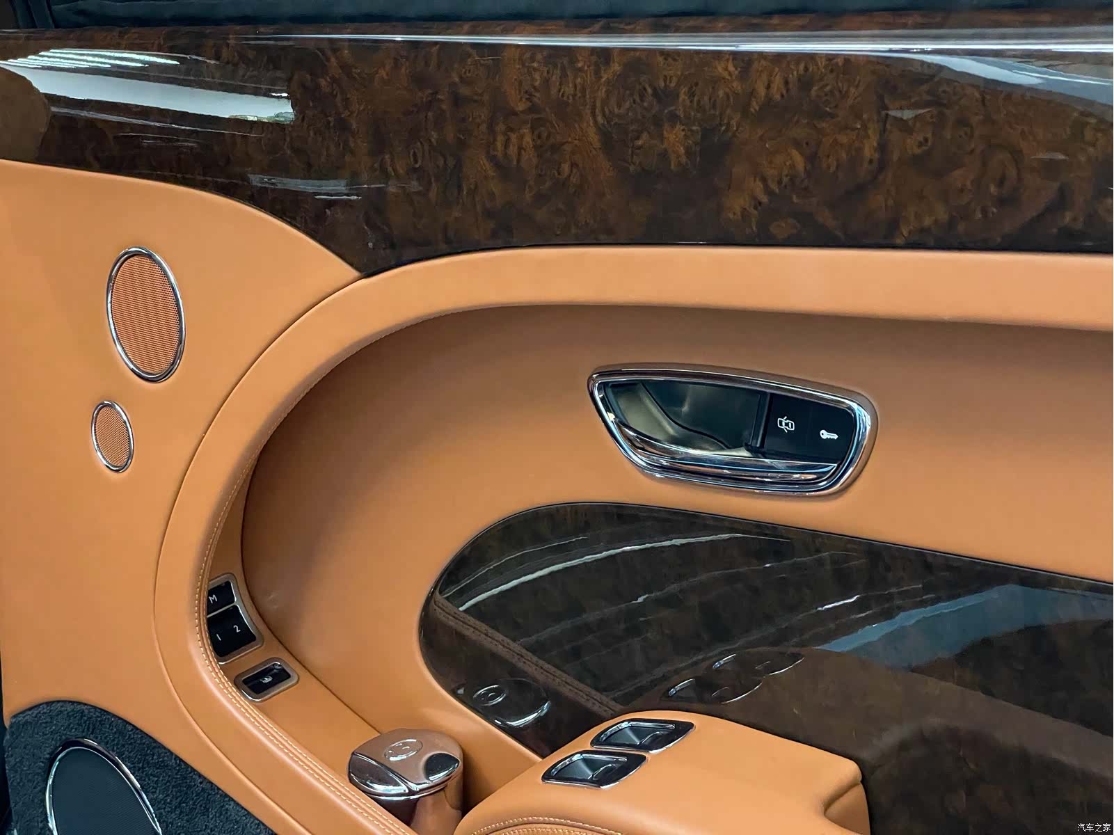 Bentley Mulsanne, 2019 19