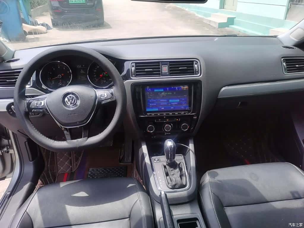 Volkswagen Sagitar, 2017 10