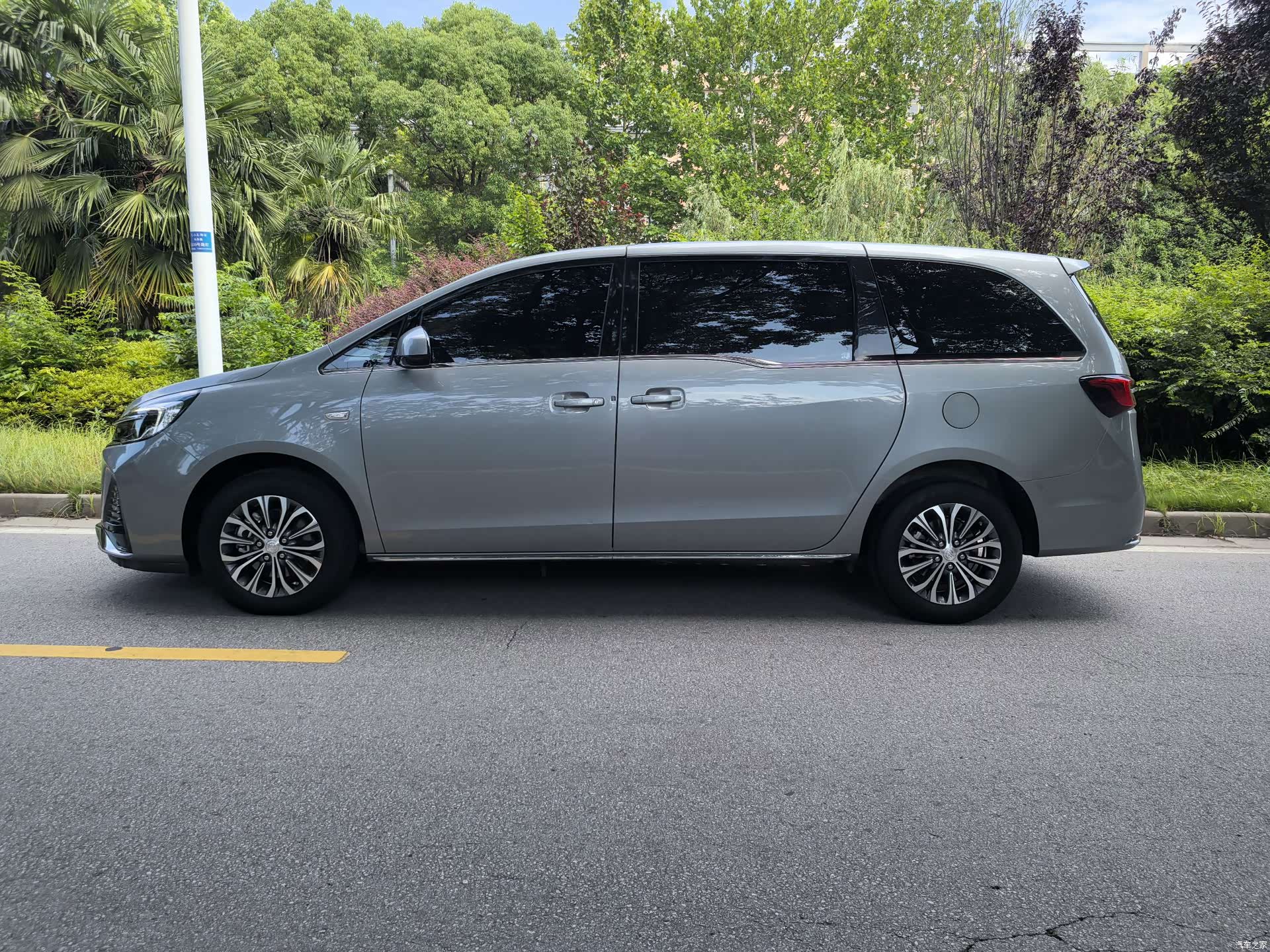 Buick GL8, 2024 6