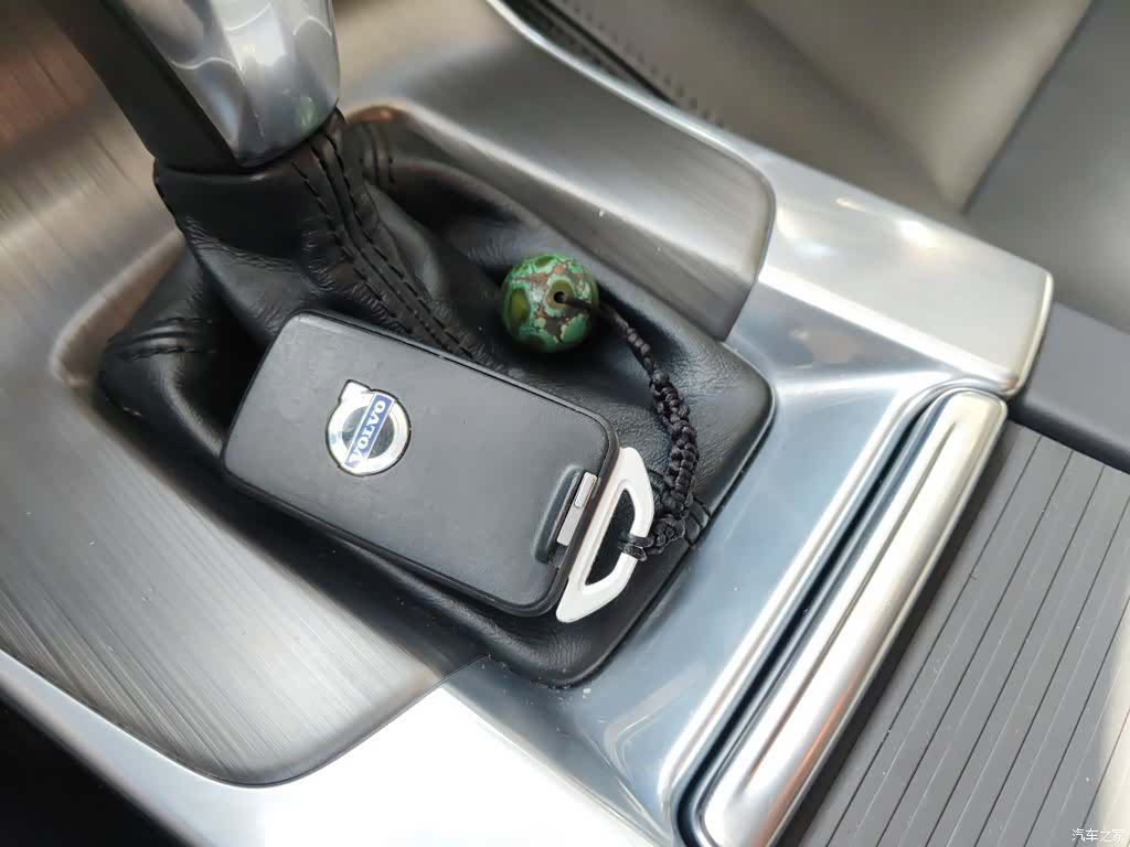 Volvo V60, 2015 17