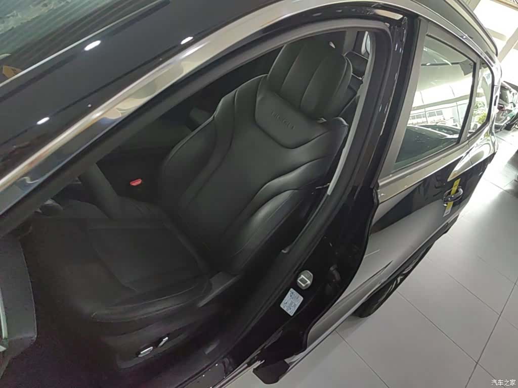 Chery Tiggo 8, 2026 15