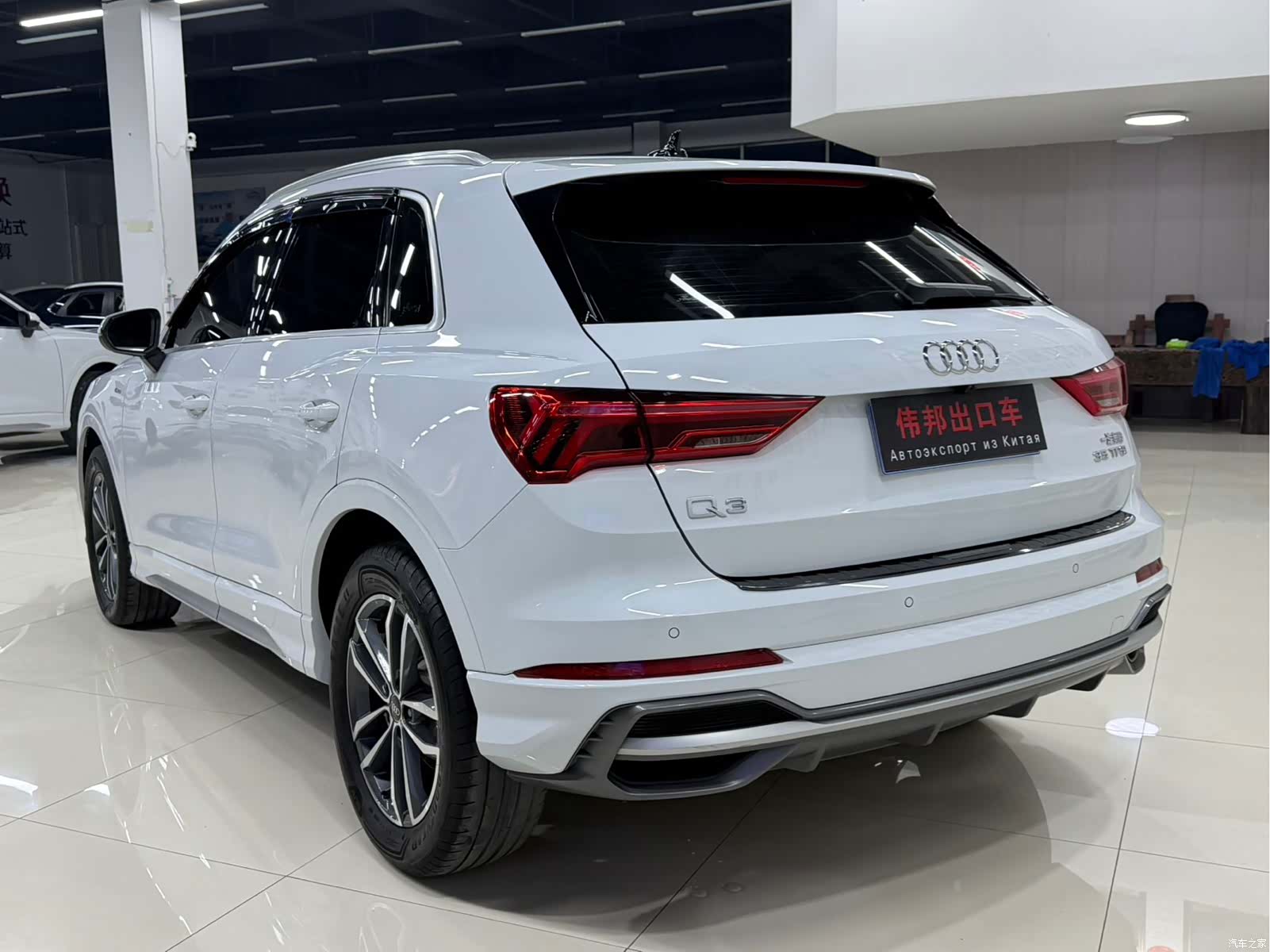 Audi Q3, 2023 4