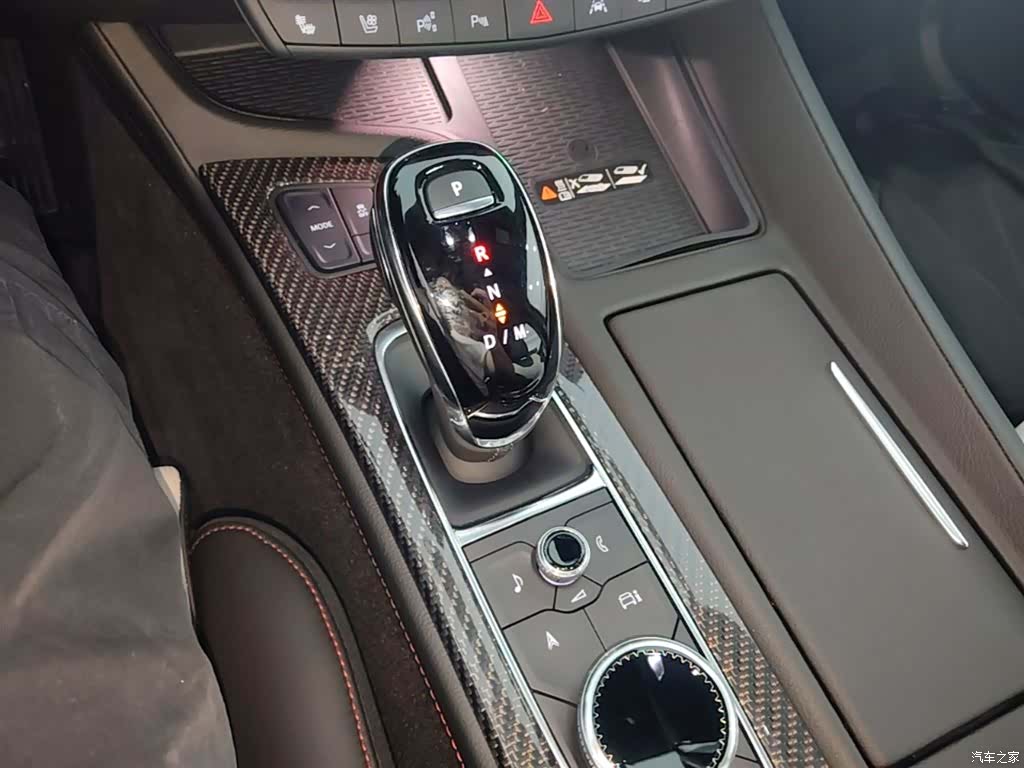 Cadillac CT5, 2025 14