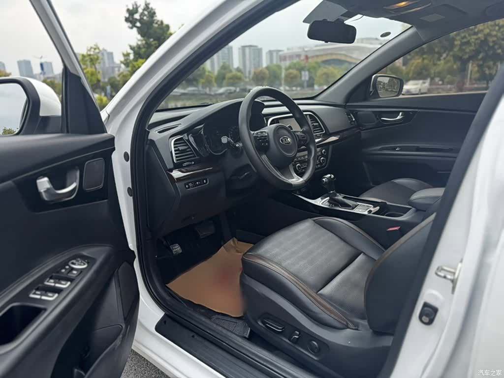 Kia GLS, 2019 14