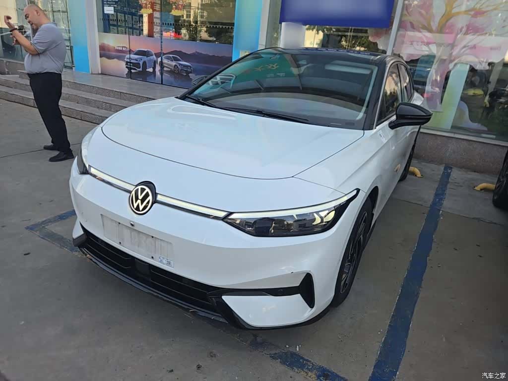Volkswagen ID.7, 2025 1