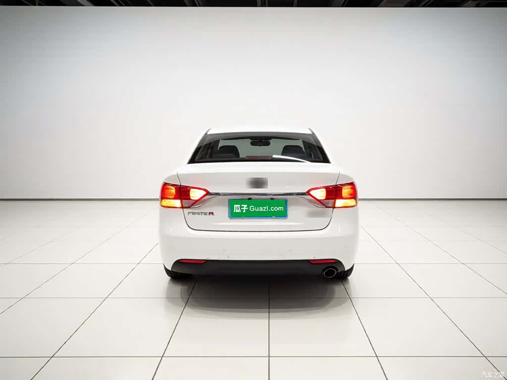 Kia GLS, 2014 4