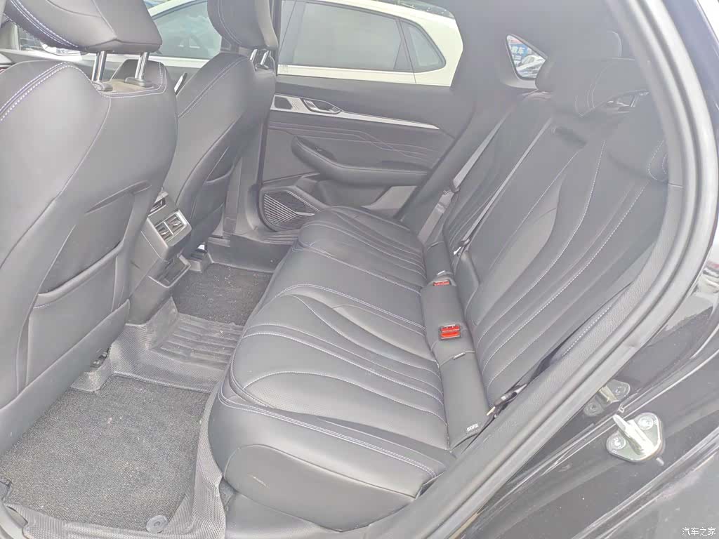 Geely Preface, 2025 17