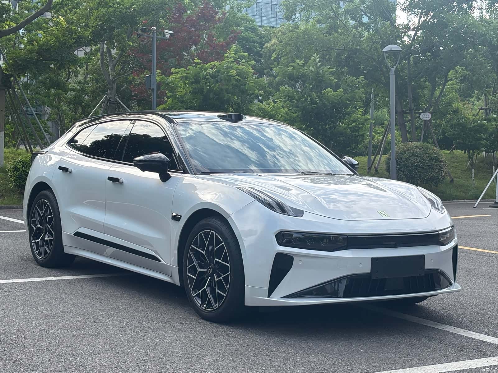 Zeekr 001, 2025 3