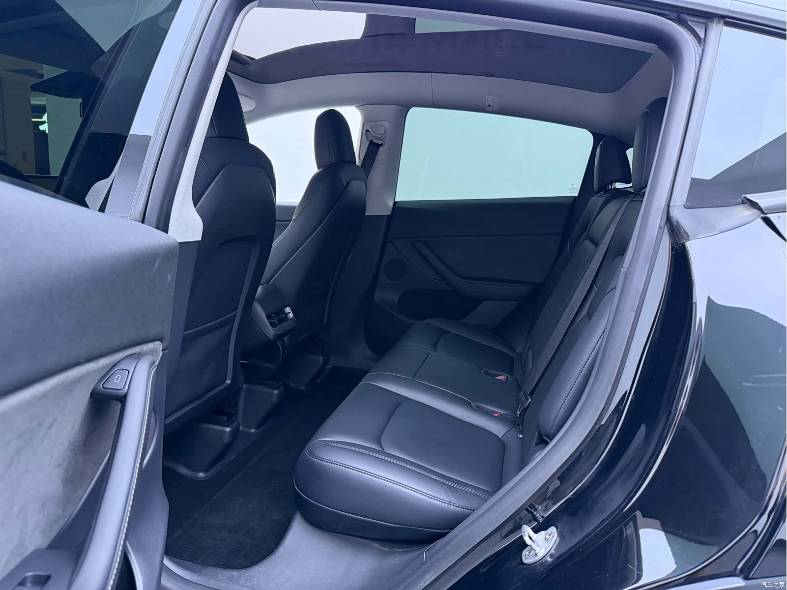 Tesla Model Y, 2022 7