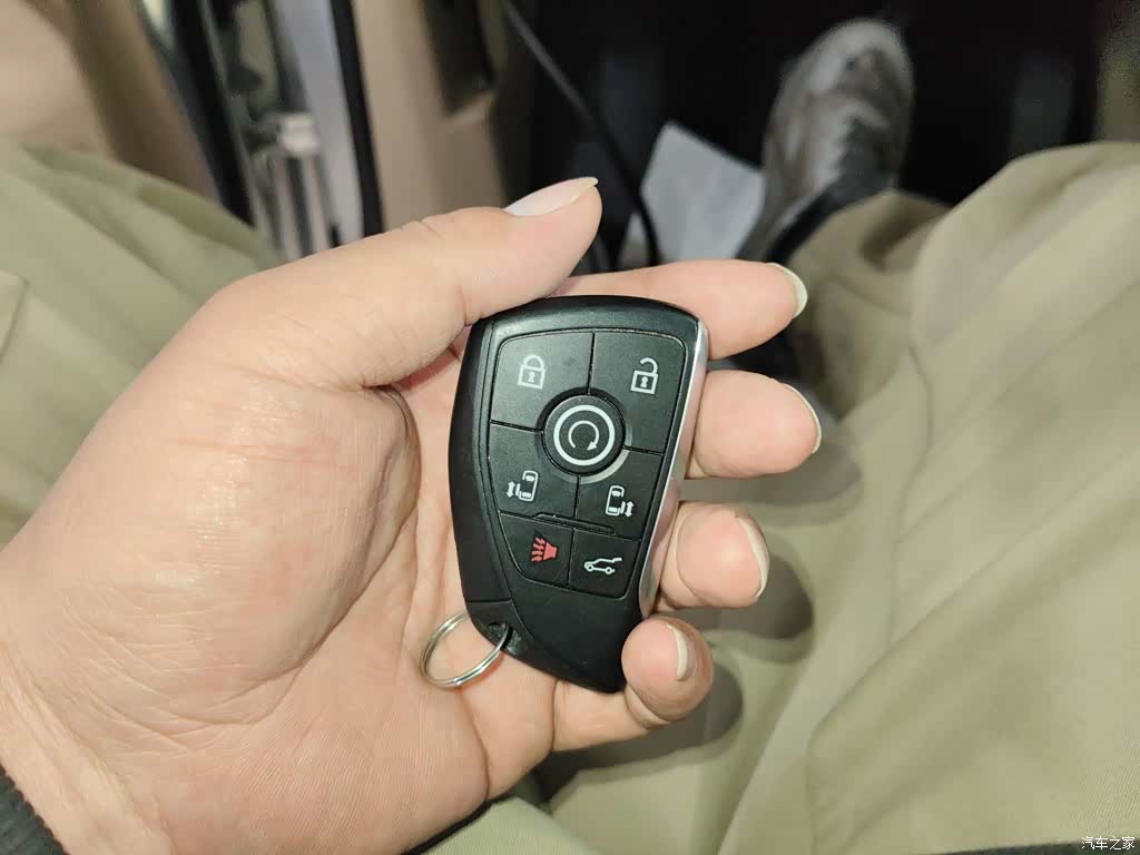 Buick GL8, 2025 9