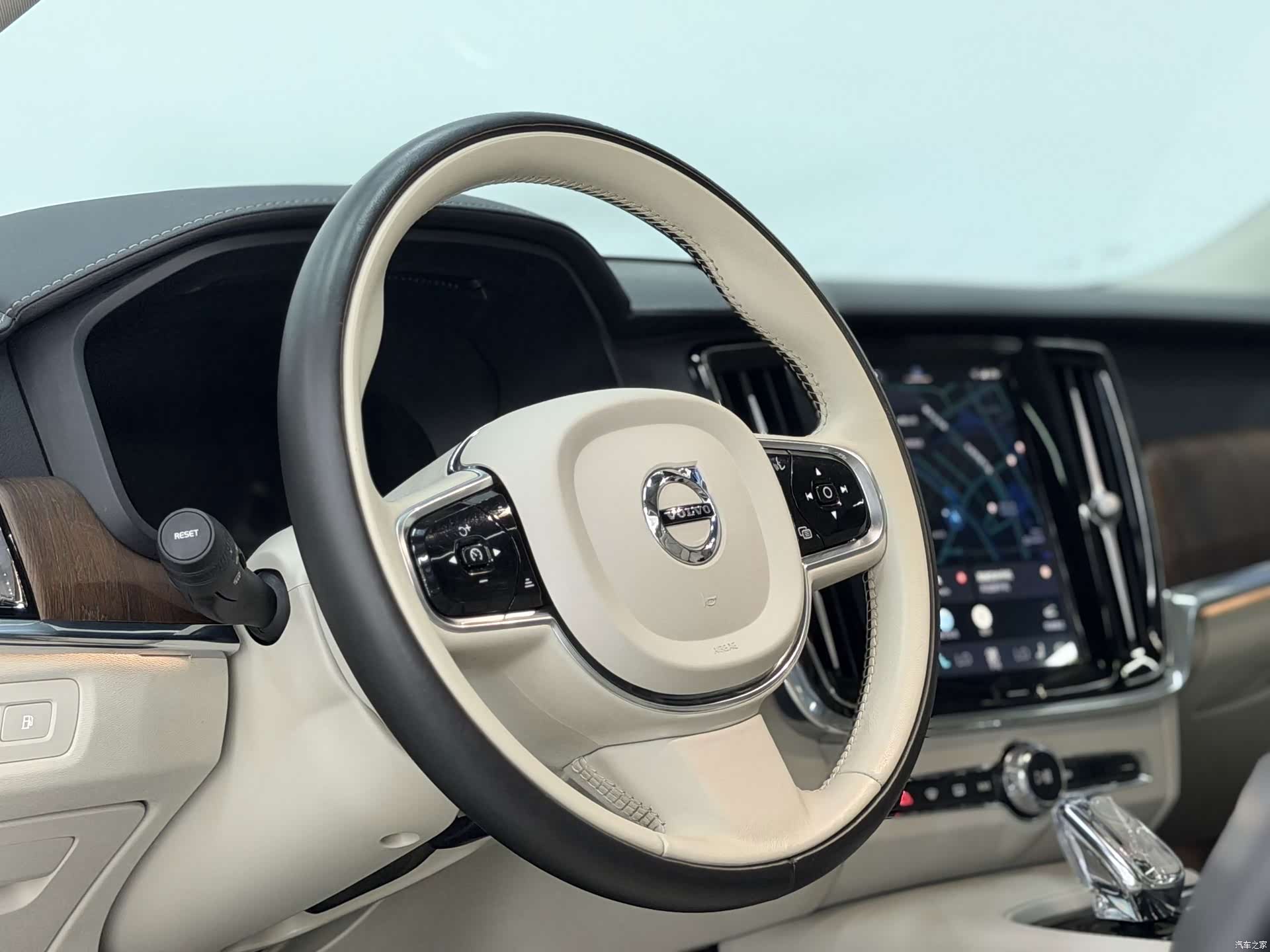 Volvo S90, 2022 11