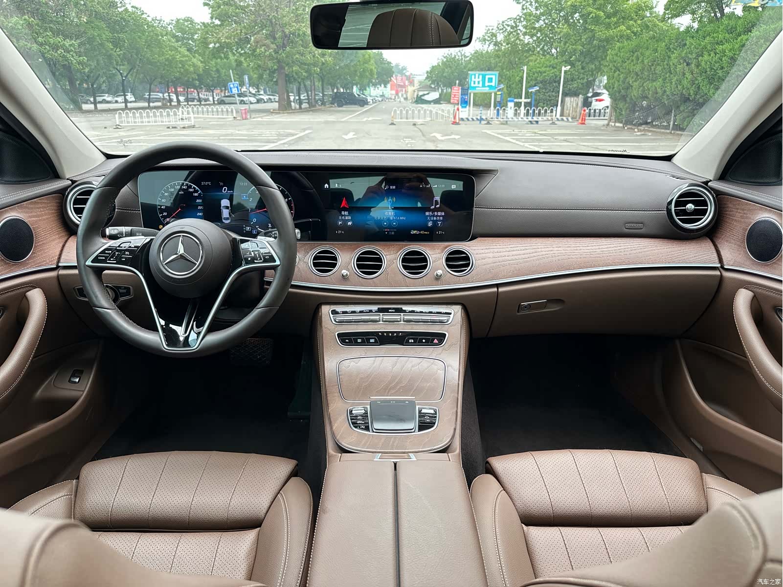 Mercedes-Benz E-Class, 2022 37