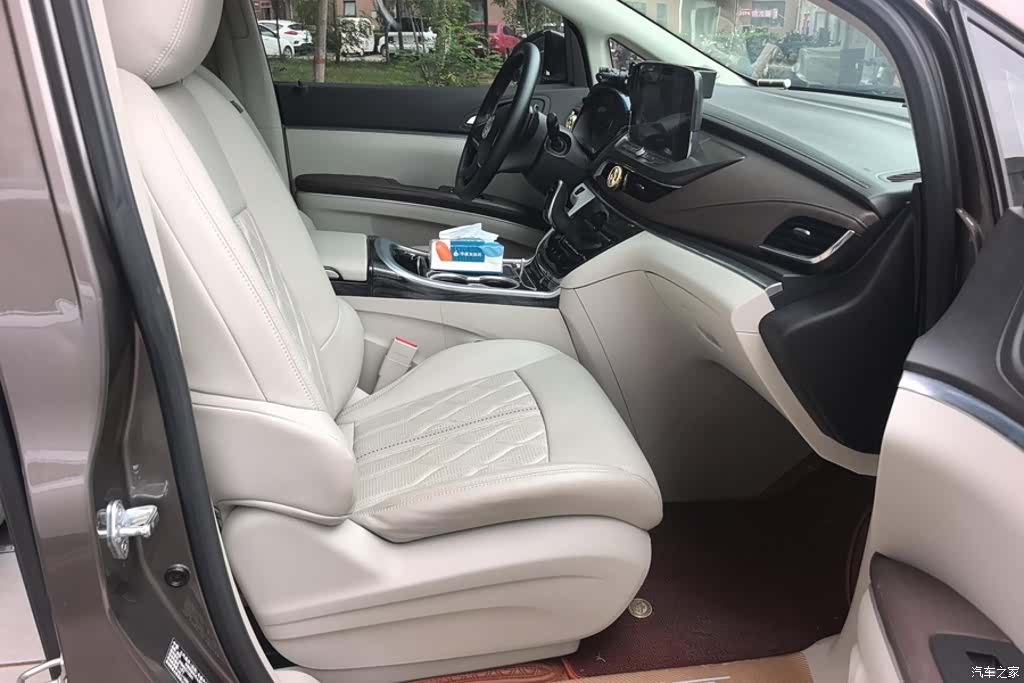 Buick GL8, 2021 8