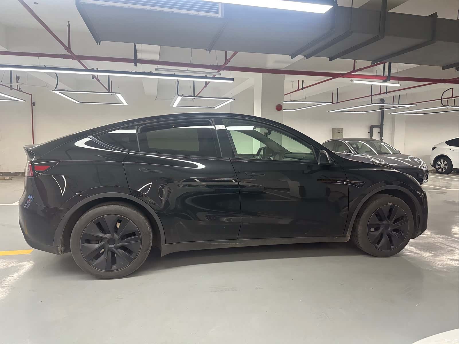 Tesla Model Y, 2024 4