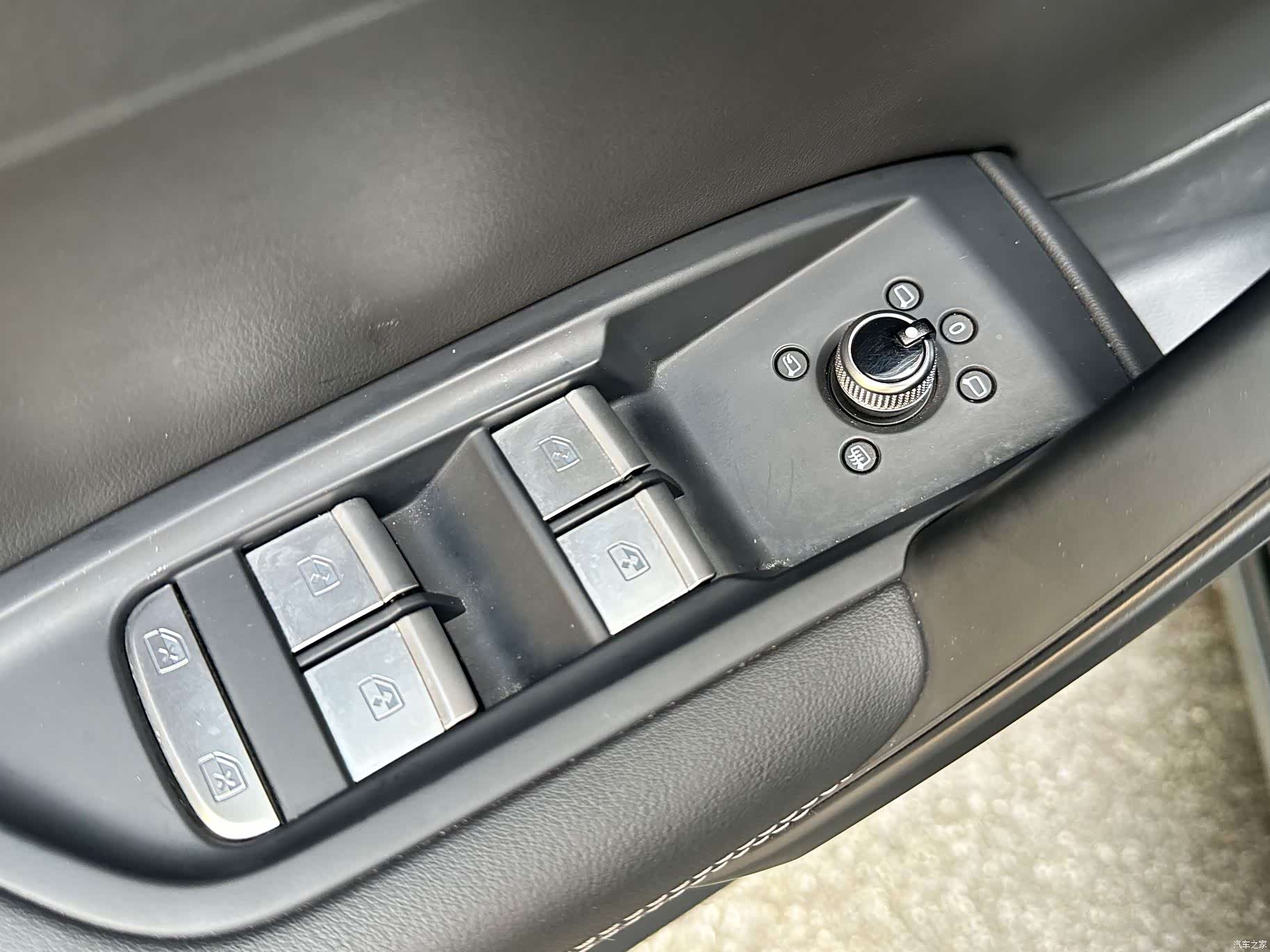 Audi Q5L, 2024 11