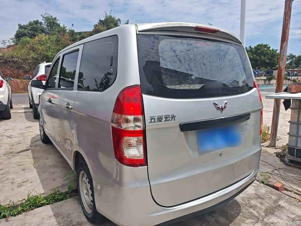 Wuling Hongguang, 2014 все фото