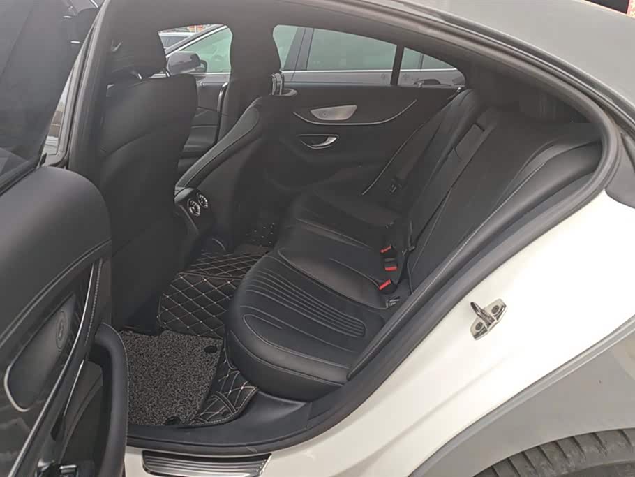 Mercedes-Benz CLS Mercedes-Benz CLS
