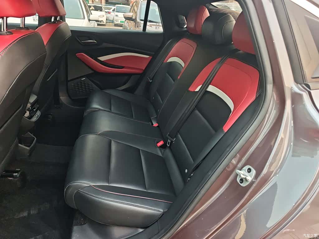 MG MG5, 2022 17
