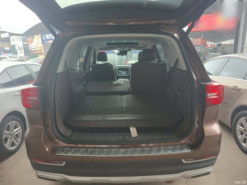 Roewe RX8, 2020 15