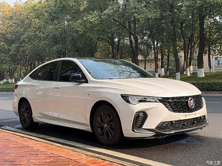 Buick Verano, 2022 3