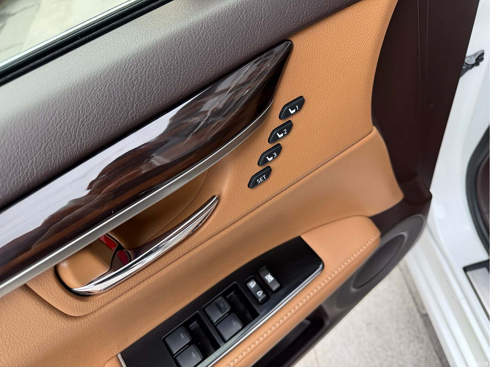 Lexus ES, 2017 12