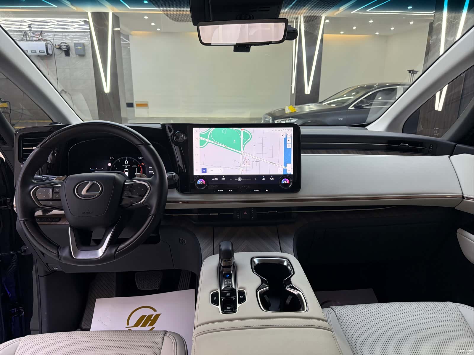 Lexus LM, 2023 9