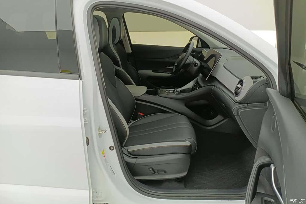 BYD HiAce, 2025 8