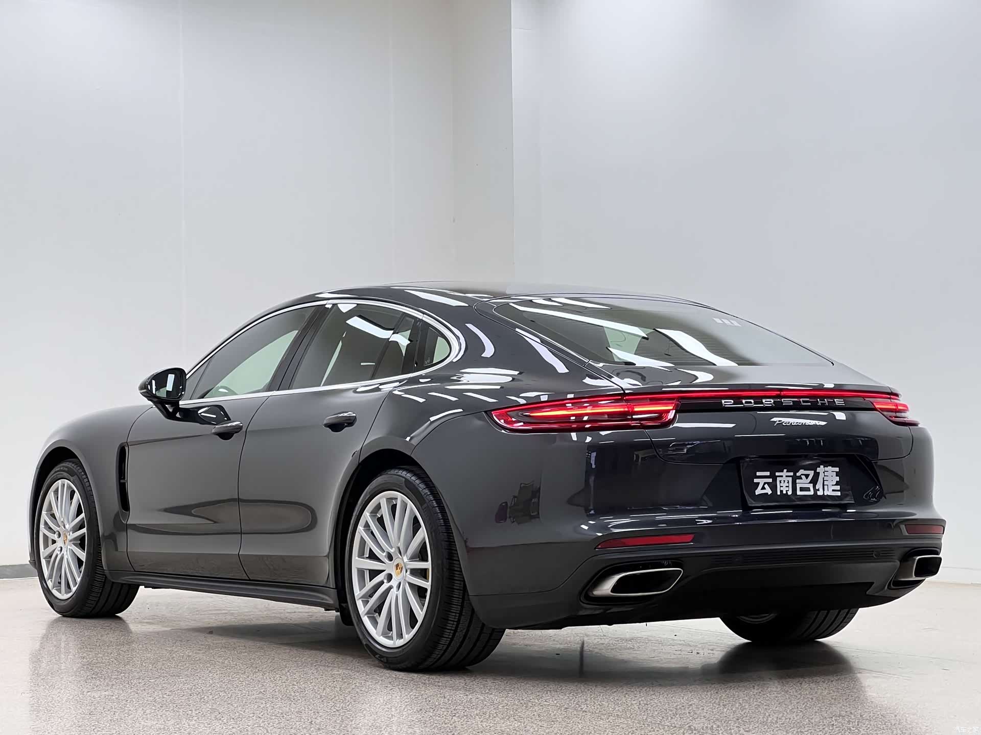 Porsche Panamera, 2017 4