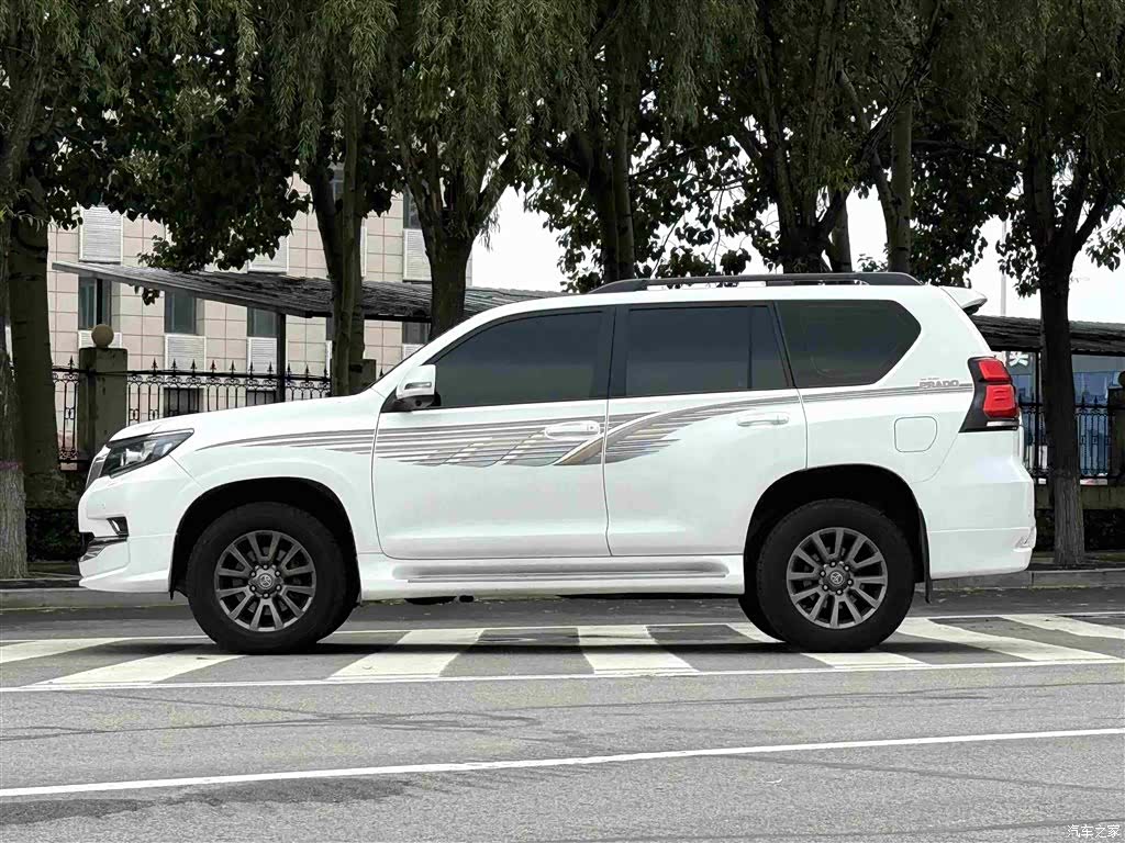 Toyota Prado, 2014 10
