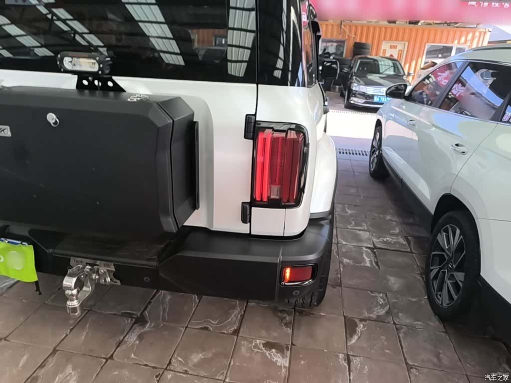 Tank 300, 2022 24