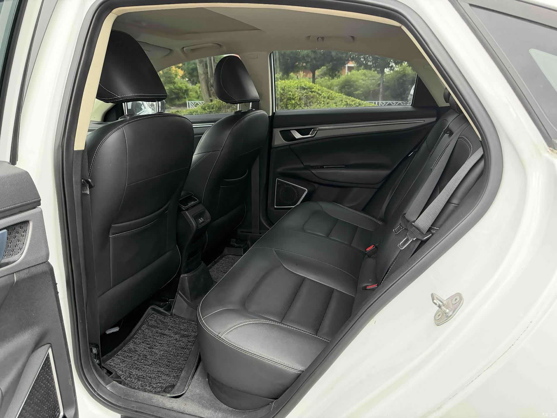 Geely Emgrand, 2018 6