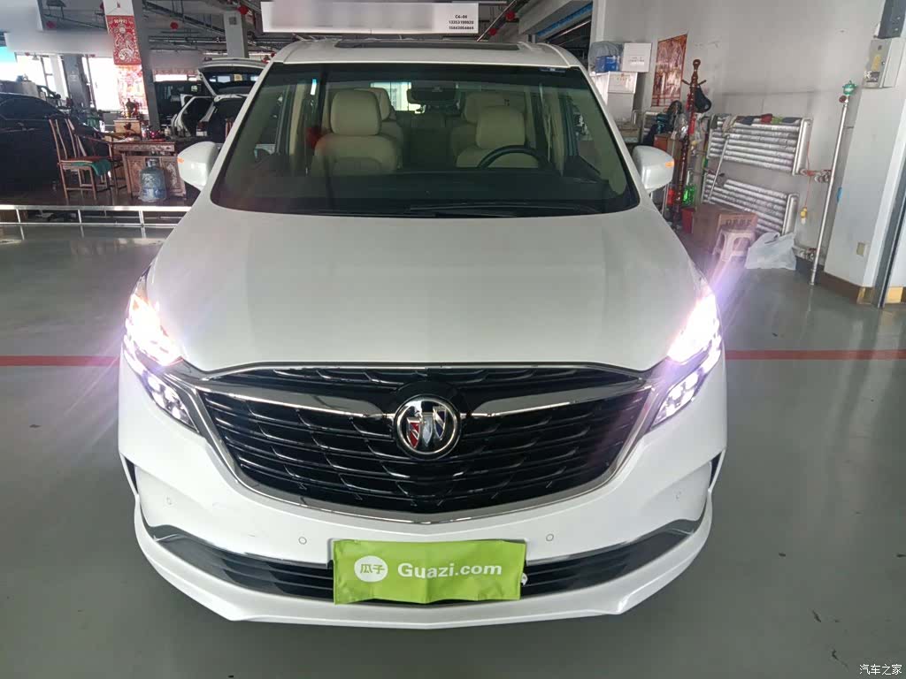 Buick GL8, 2021 3
