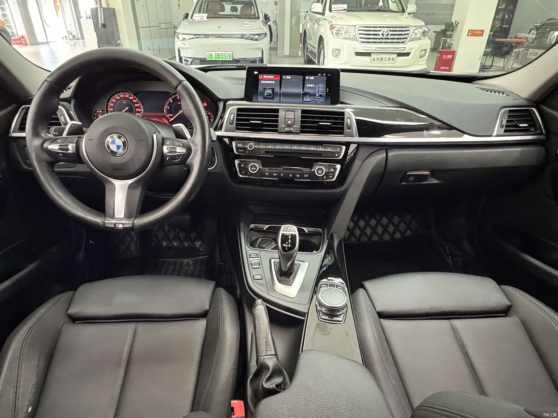 BMW 3 Series, 2018 все фото