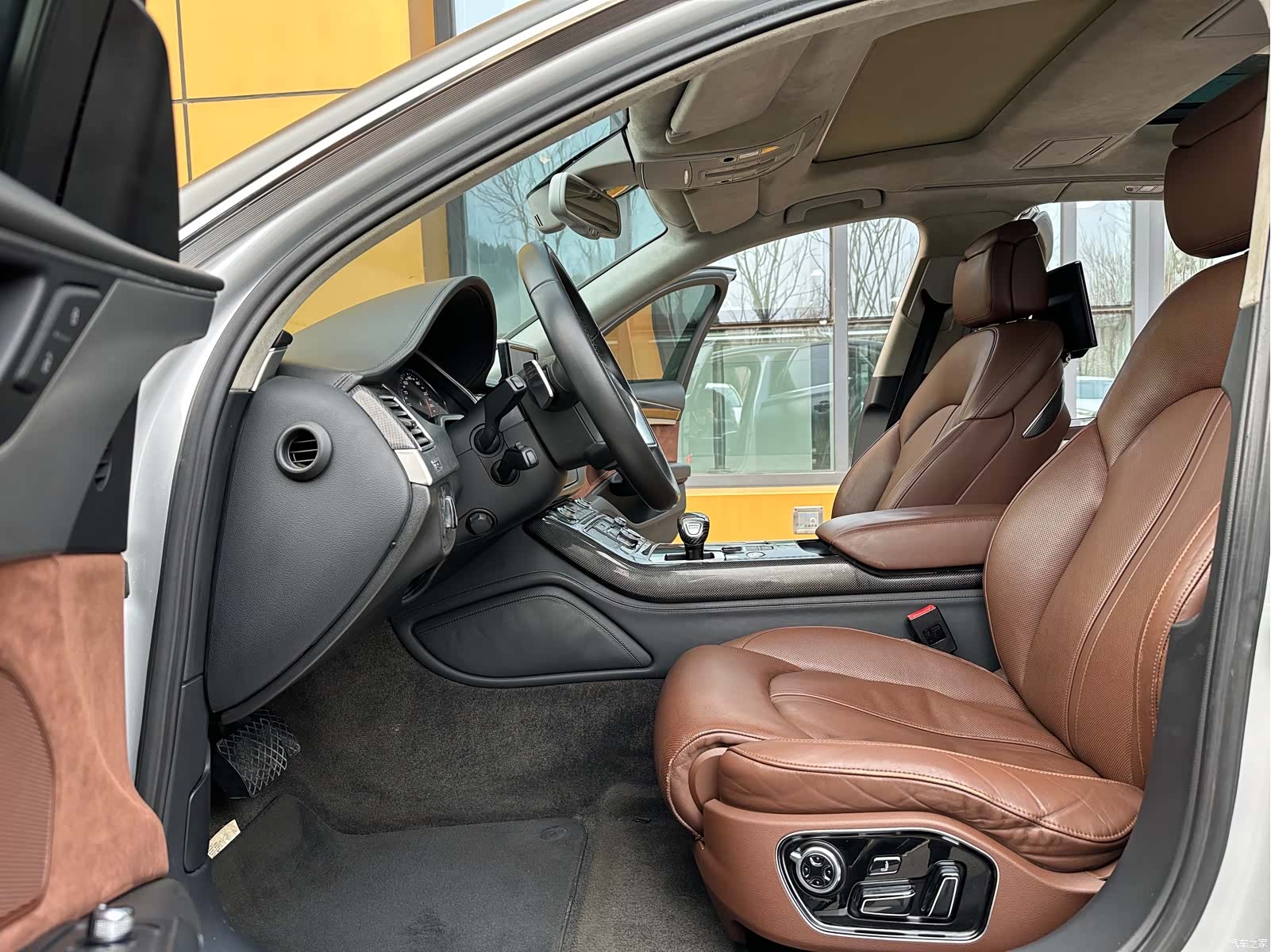 Audi A8L, 2011 все фото