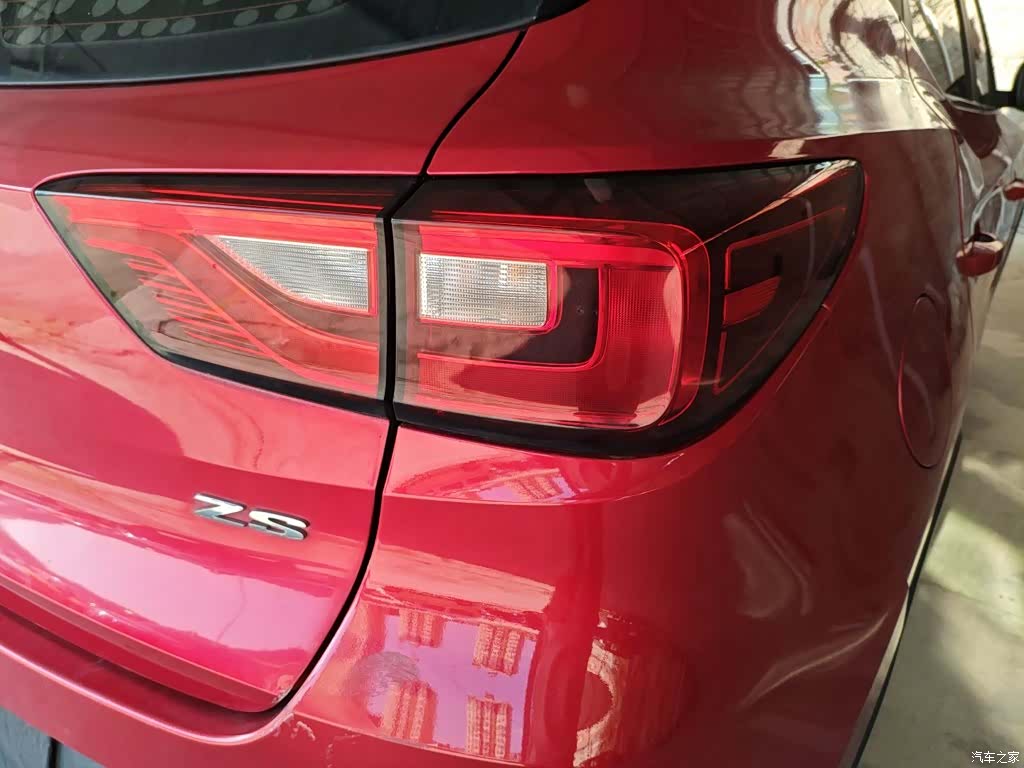 MG ZS, 2018 8