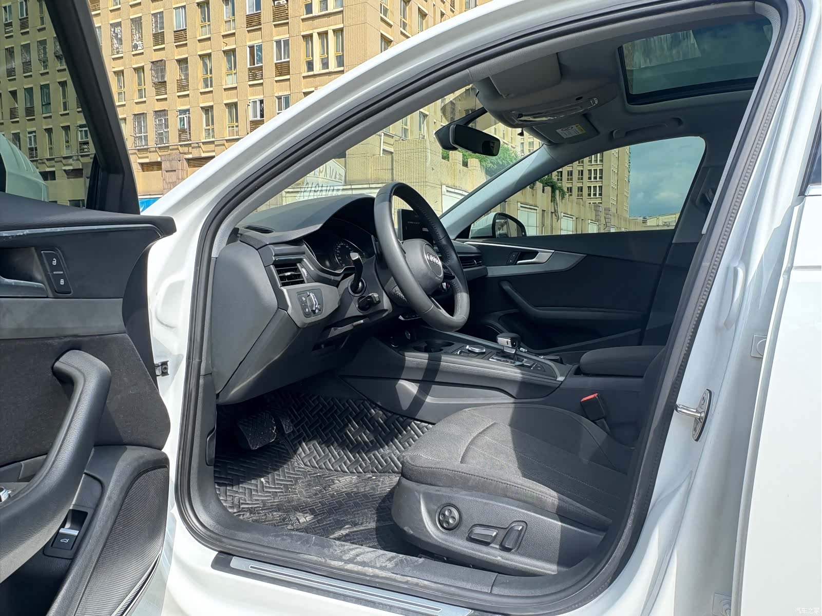 Audi A4L, 2020 4
