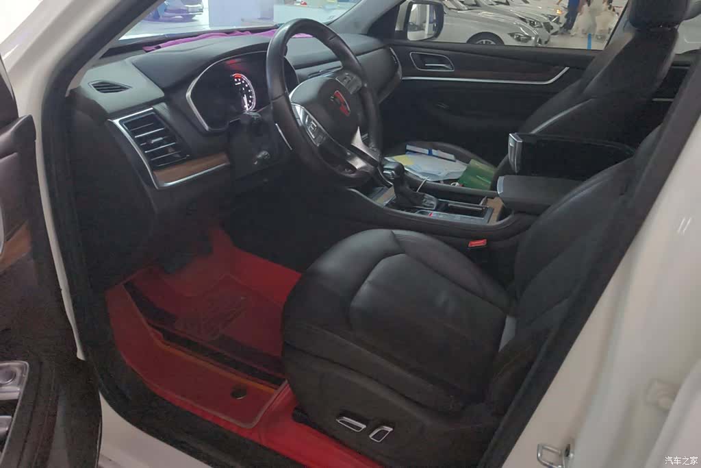 Roewe RX8, 2020 9