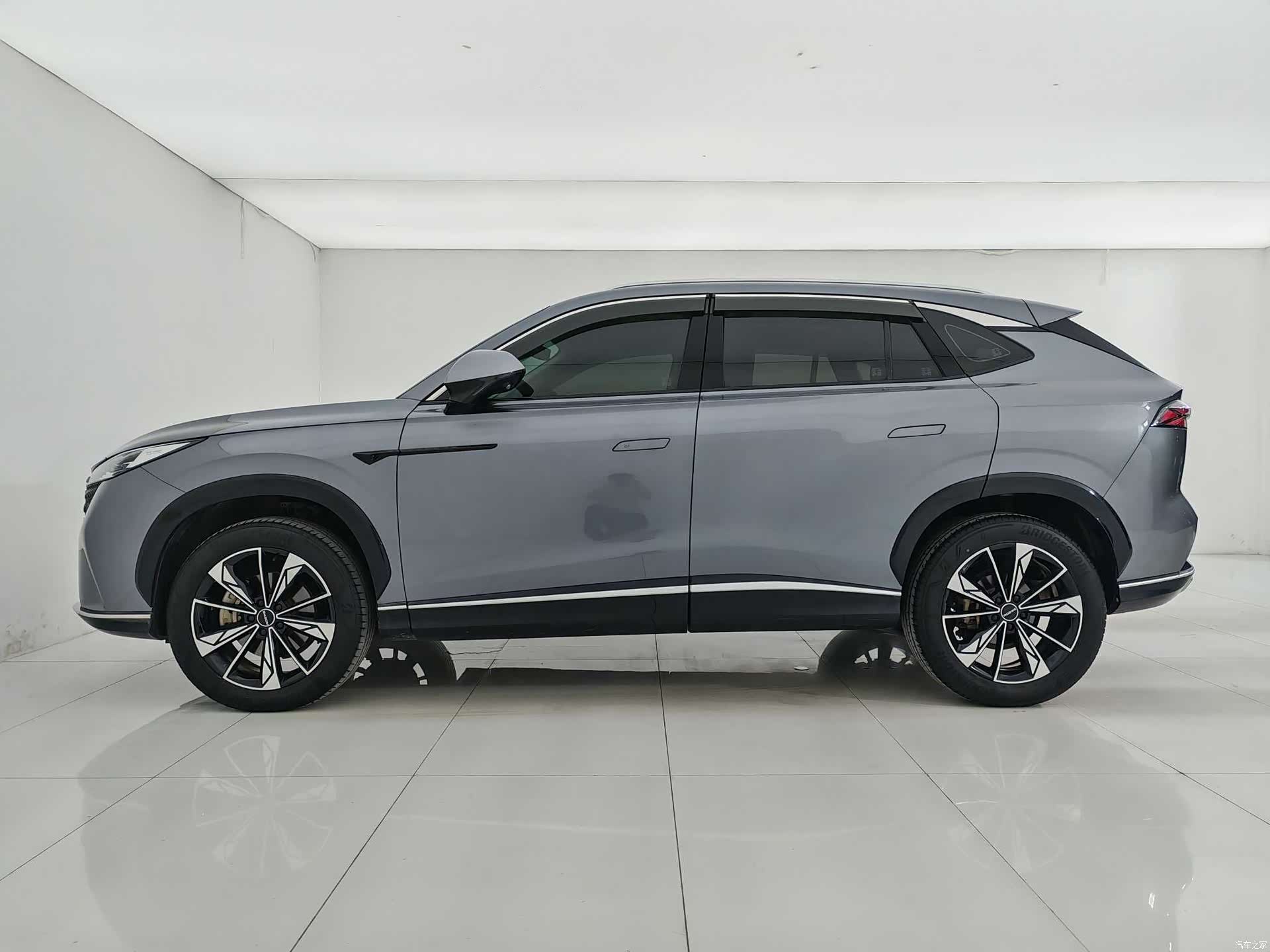 Roewe RX5, 2023 7