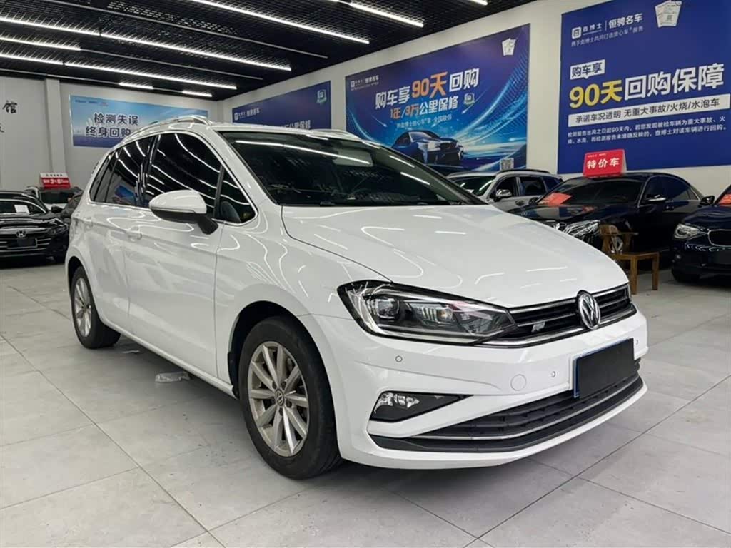 Volkswagen Golf·