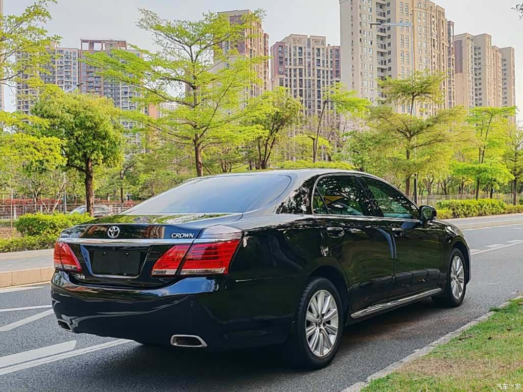 Toyota Crown, 2014 14