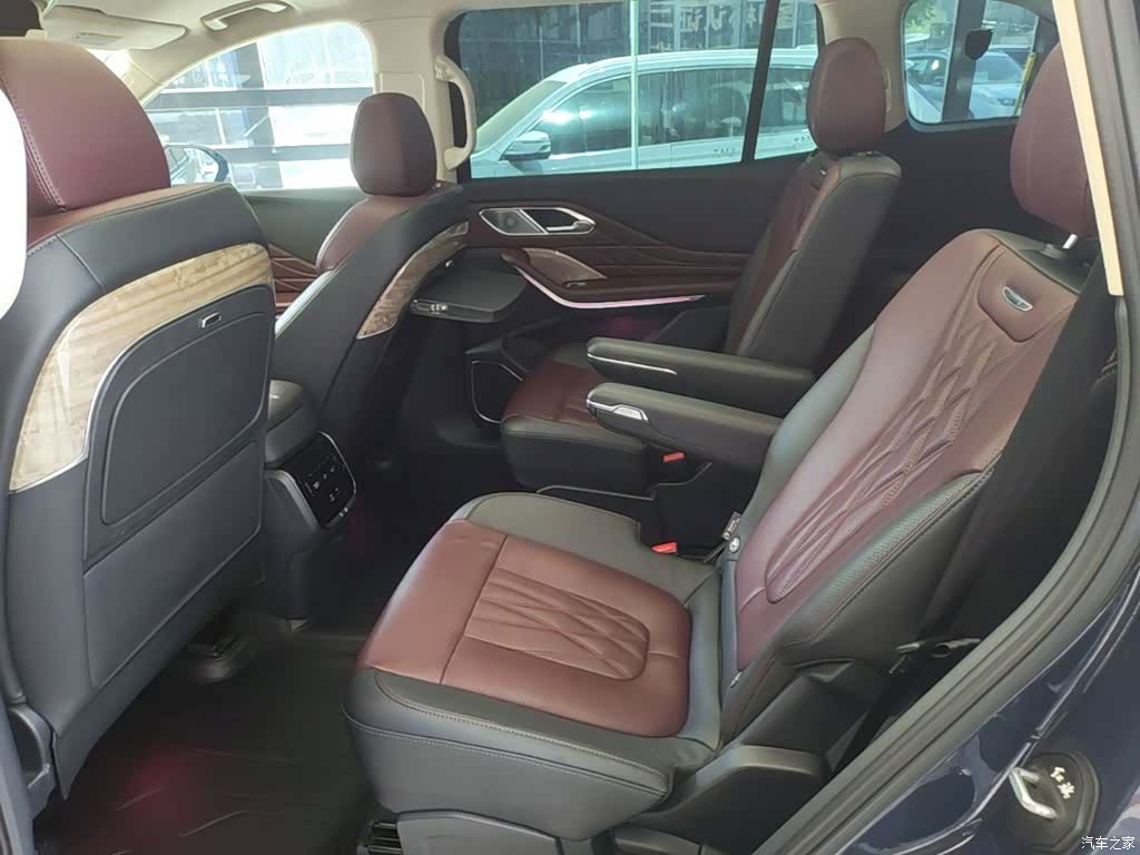 Hongqi HS7, 2023 13