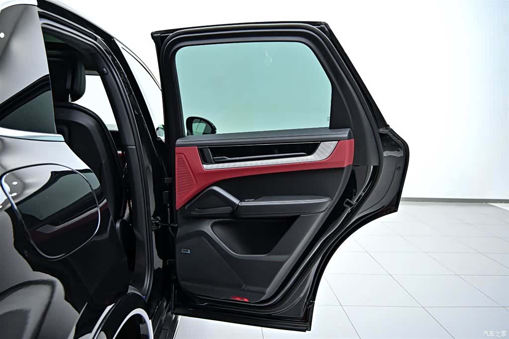Porsche Cayenne, 2025 23
