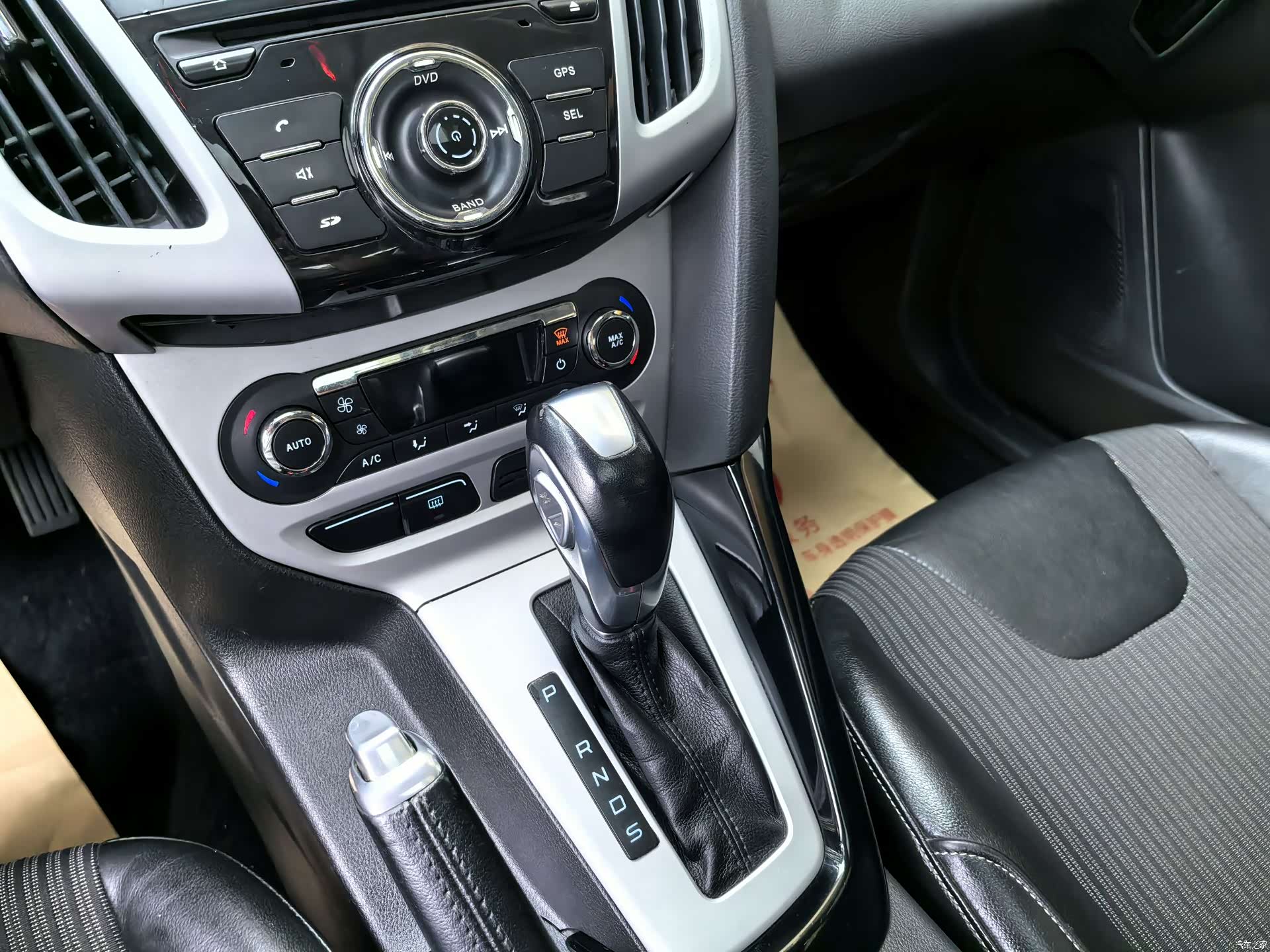Ford Focus, 2014 12