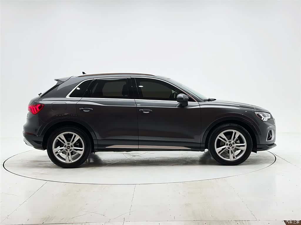 Audi Q3, 2022 9